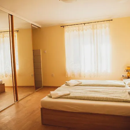 King Arthur Panzio Bed & Breakfast Baja