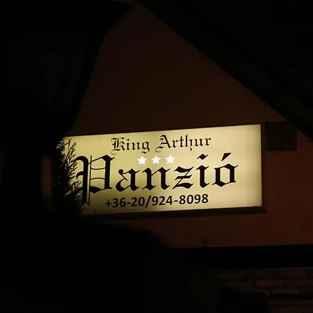 King Arthur Panzió * Baja